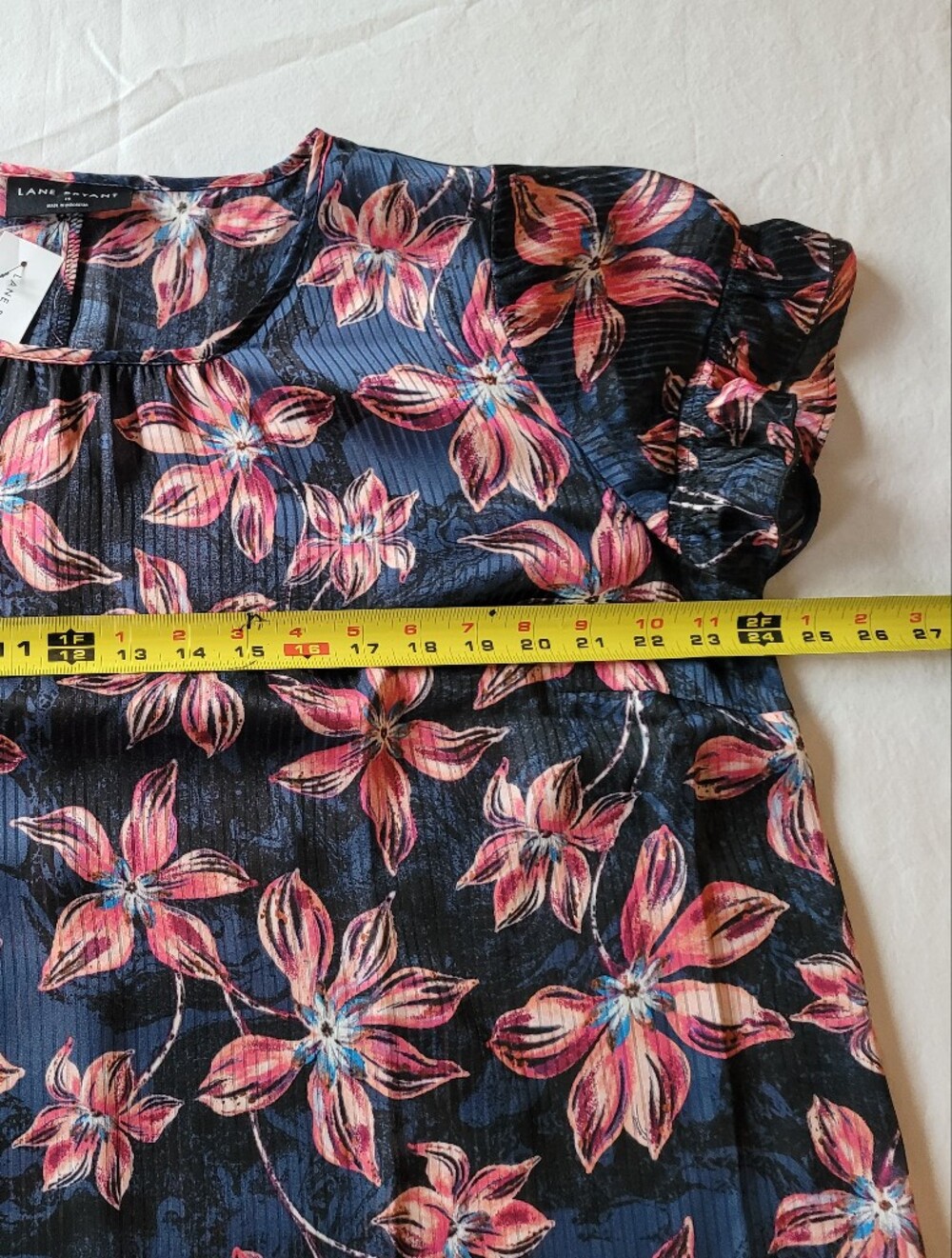 NWT Lane Bryant Floral Short Sleeve Blouse - Navy with Pink Flowers Size 14 - Picture 6 of 9